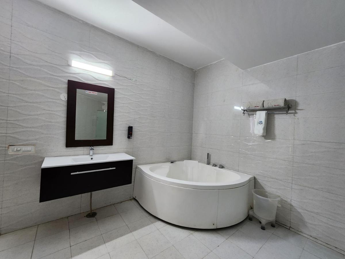 Hotel Bliss Kasauli Esterno foto
