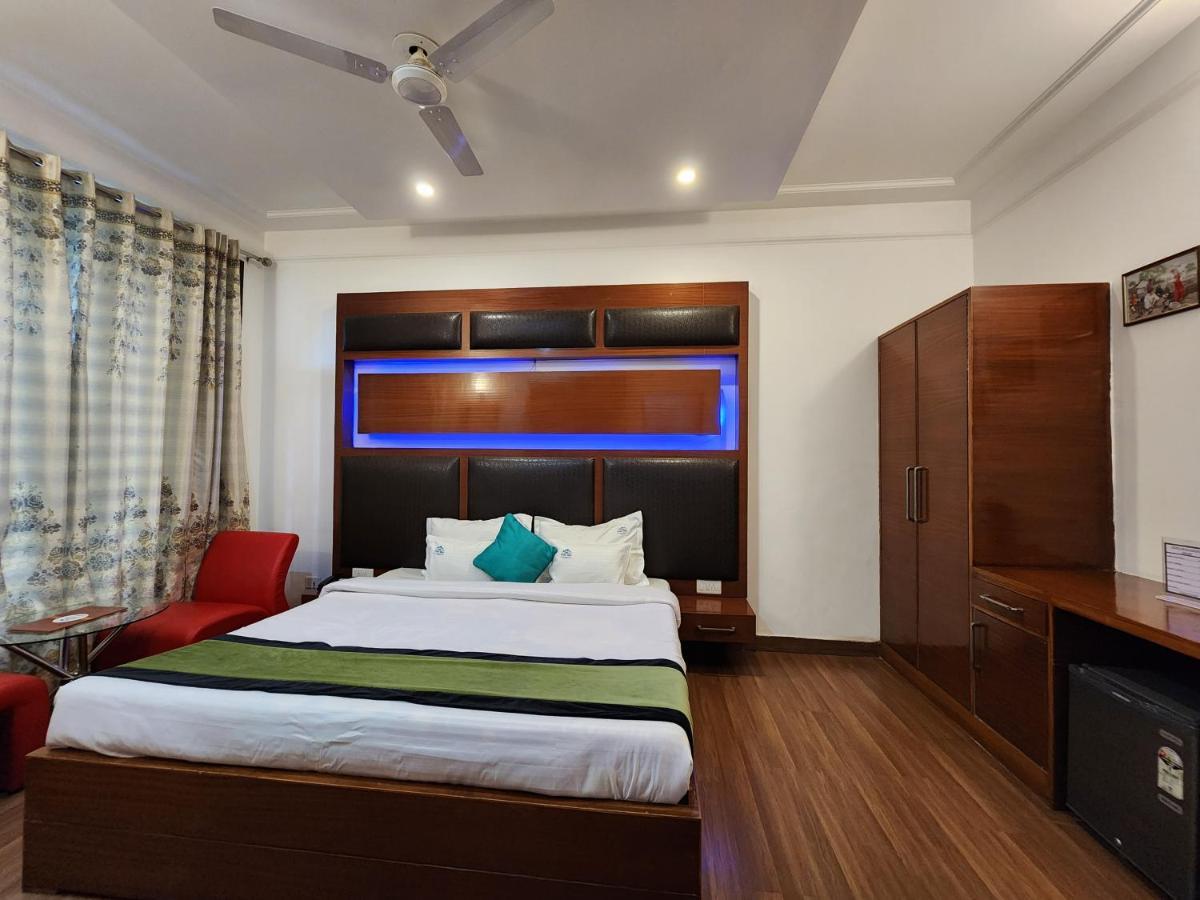 Hotel Bliss Kasauli Esterno foto