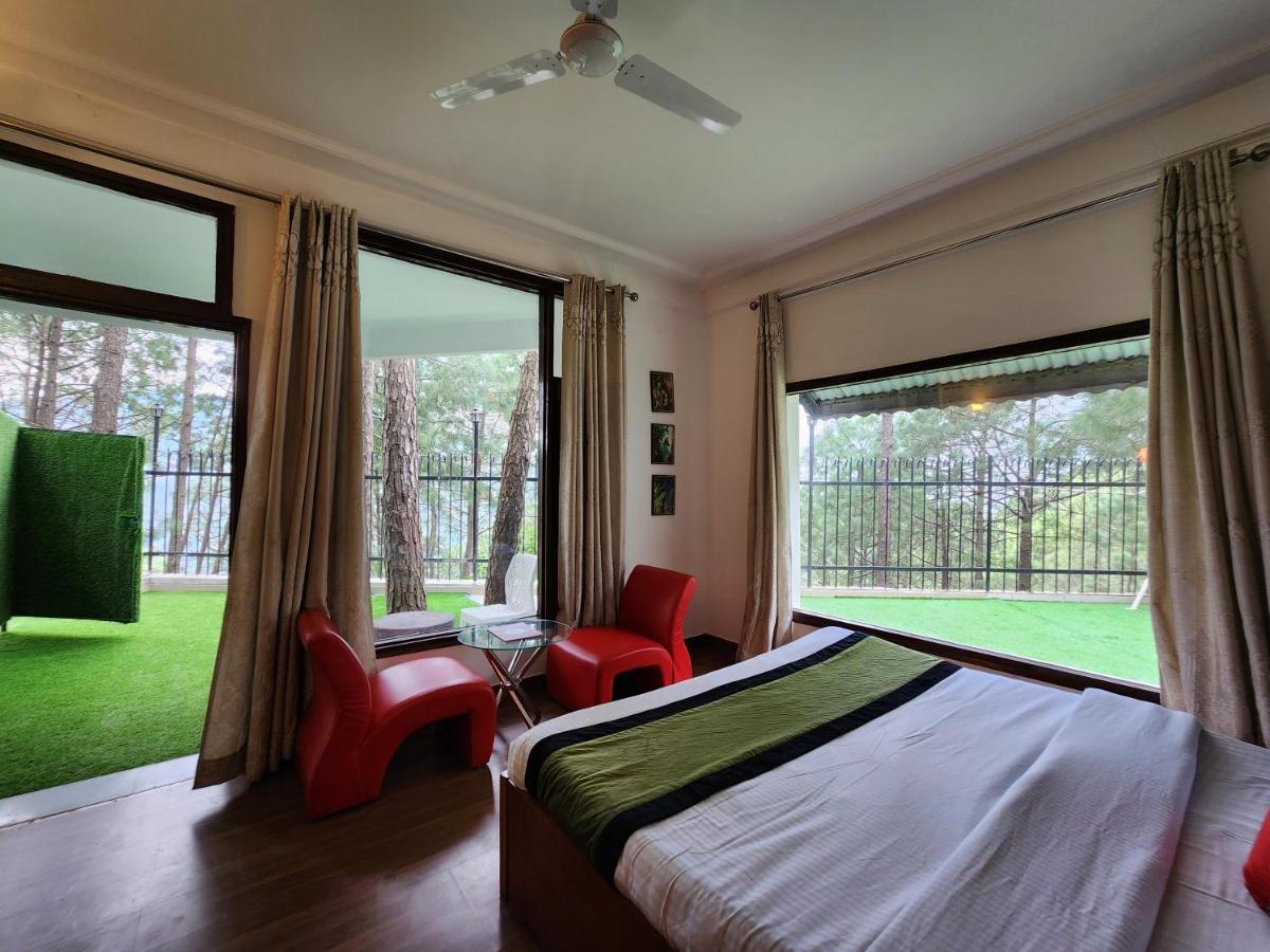 Hotel Bliss Kasauli Esterno foto