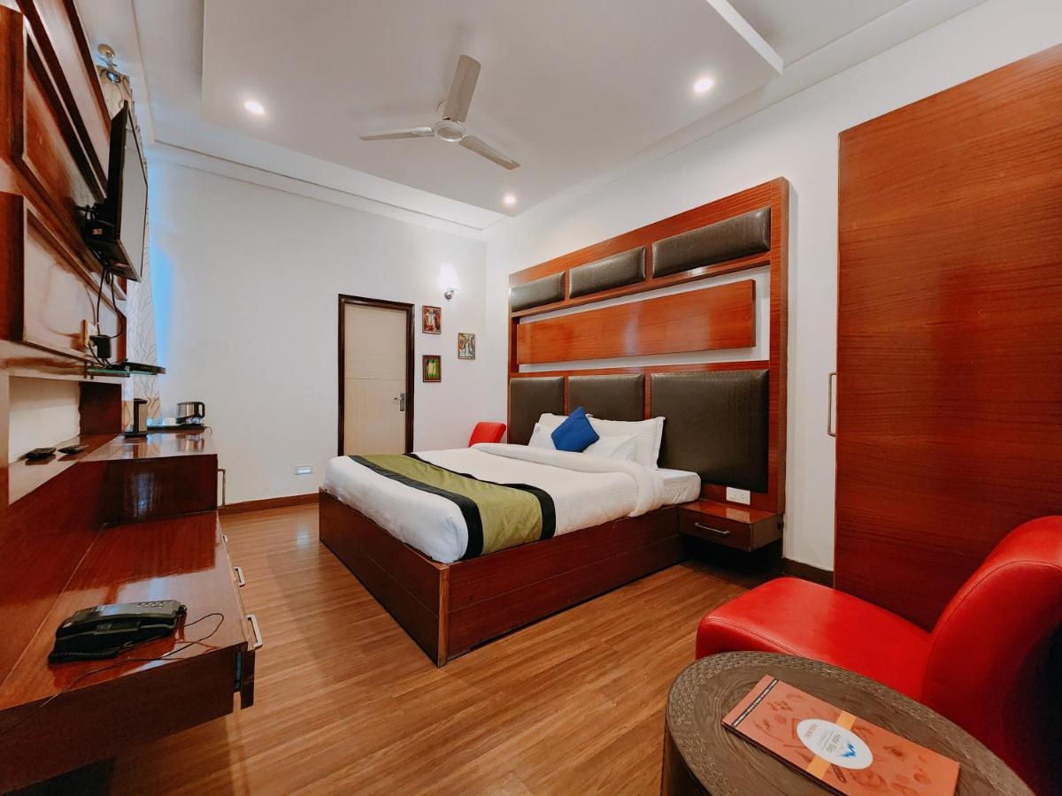 Hotel Bliss Kasauli Esterno foto