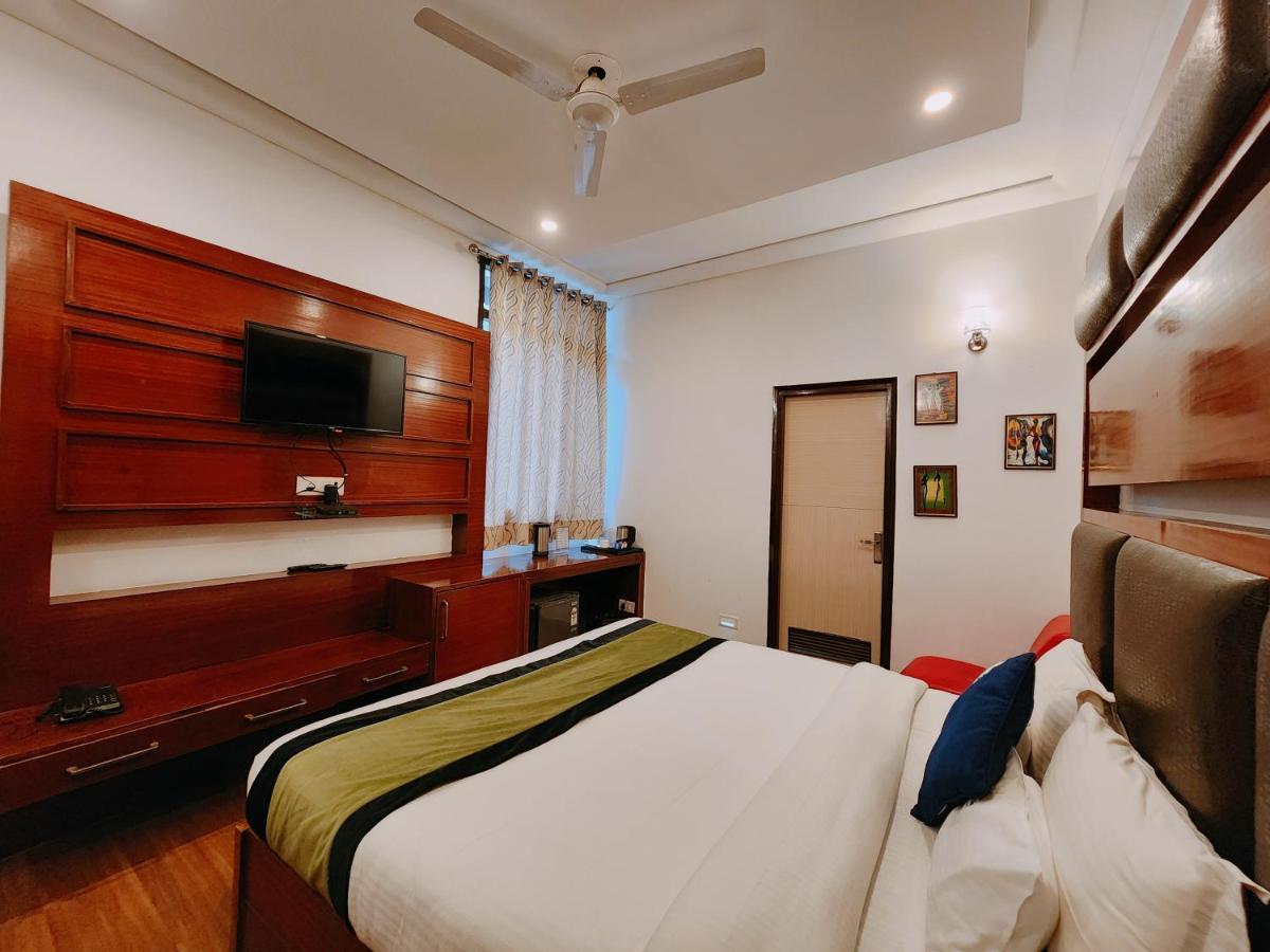 Hotel Bliss Kasauli Esterno foto