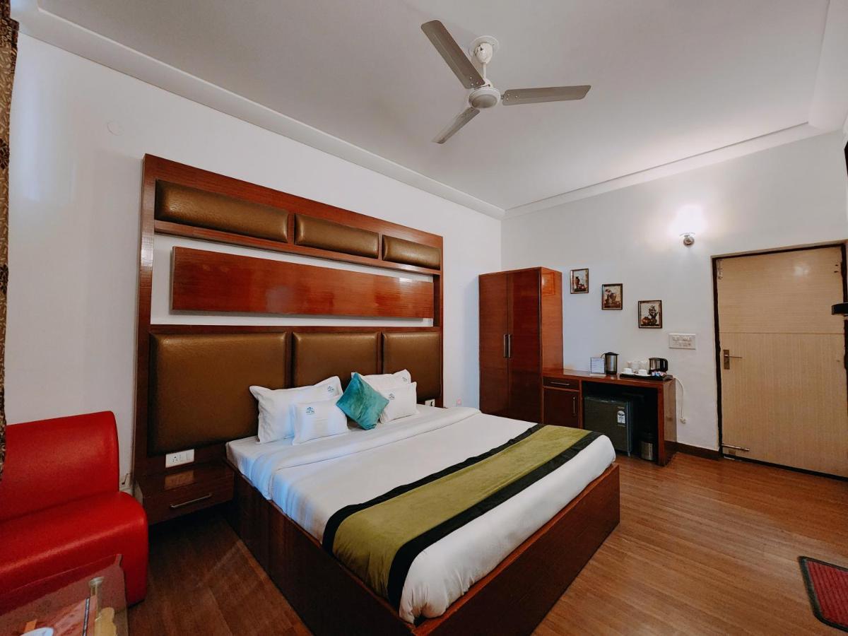 Hotel Bliss Kasauli Esterno foto