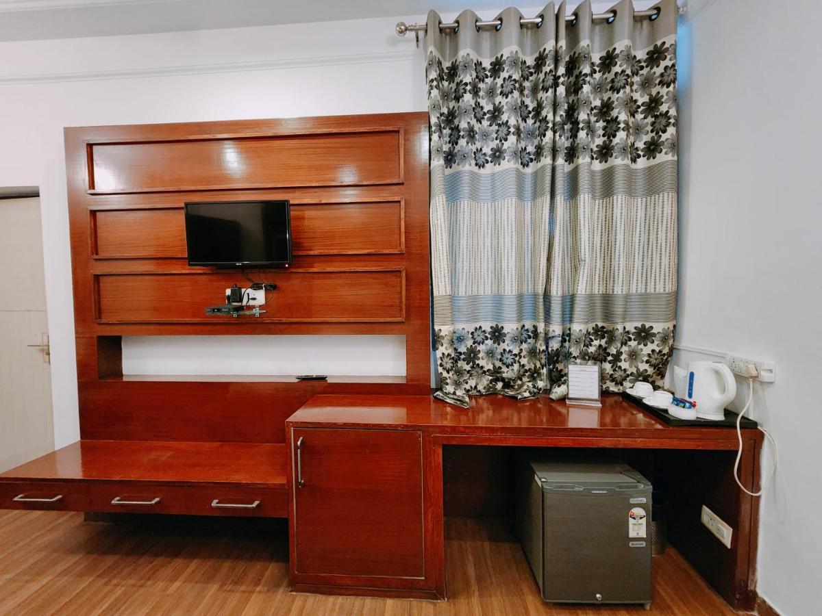 Hotel Bliss Kasauli Esterno foto